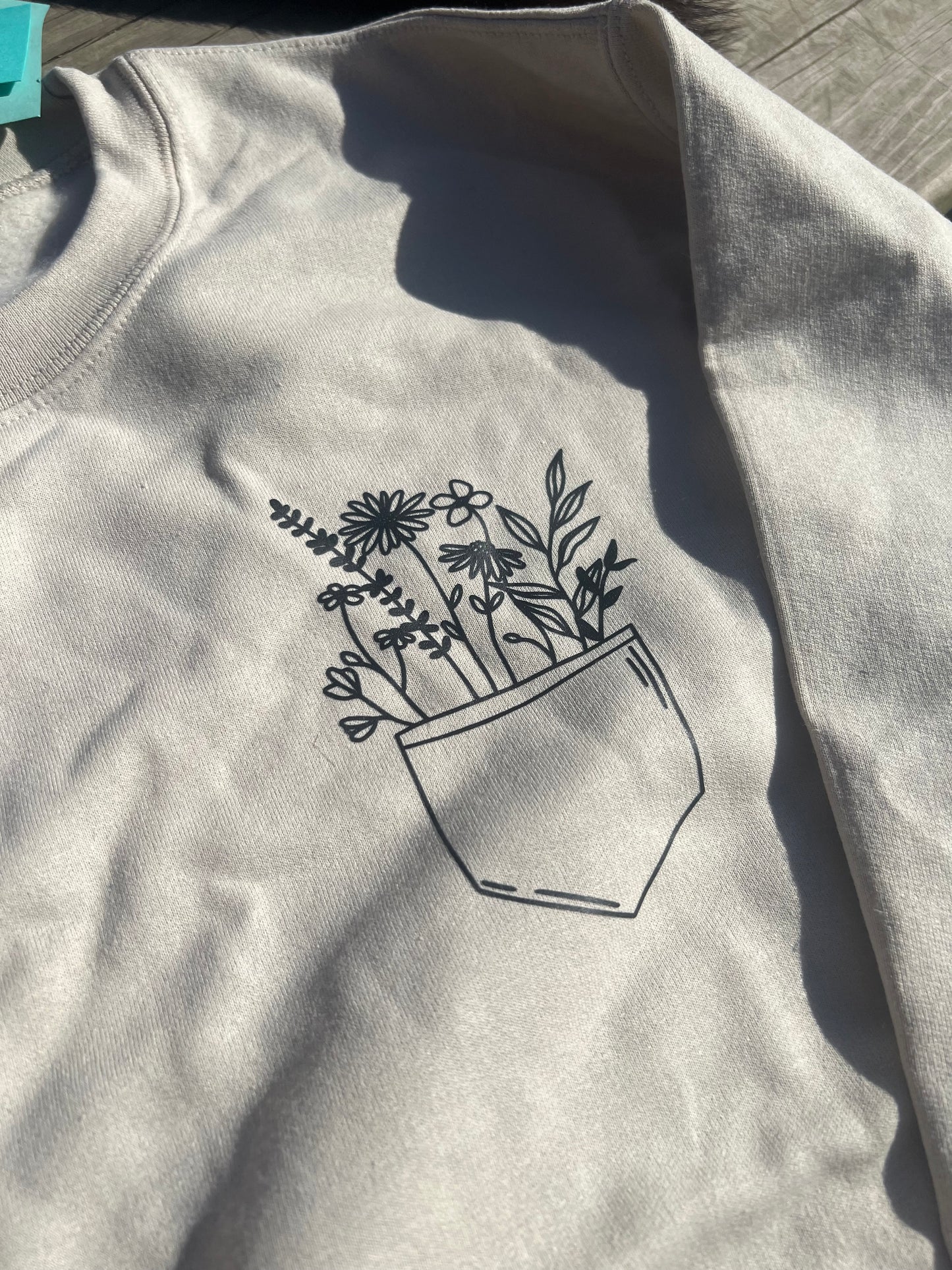 Flower Pocket Crewneck